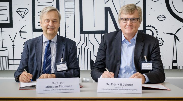 TU Präsident Prof. Dr. Christian Thomsen und UVB Präsident Dr. Frank Büchner