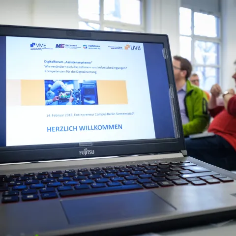 Digitalforum "Assistenzsysteme und Arbeitsbedingungen"