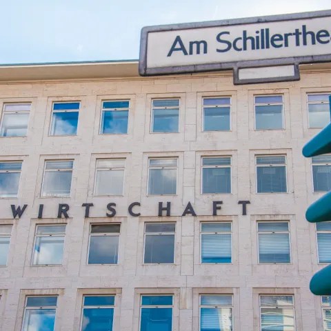 Das Haus der Wirtschaft am Schillertheater